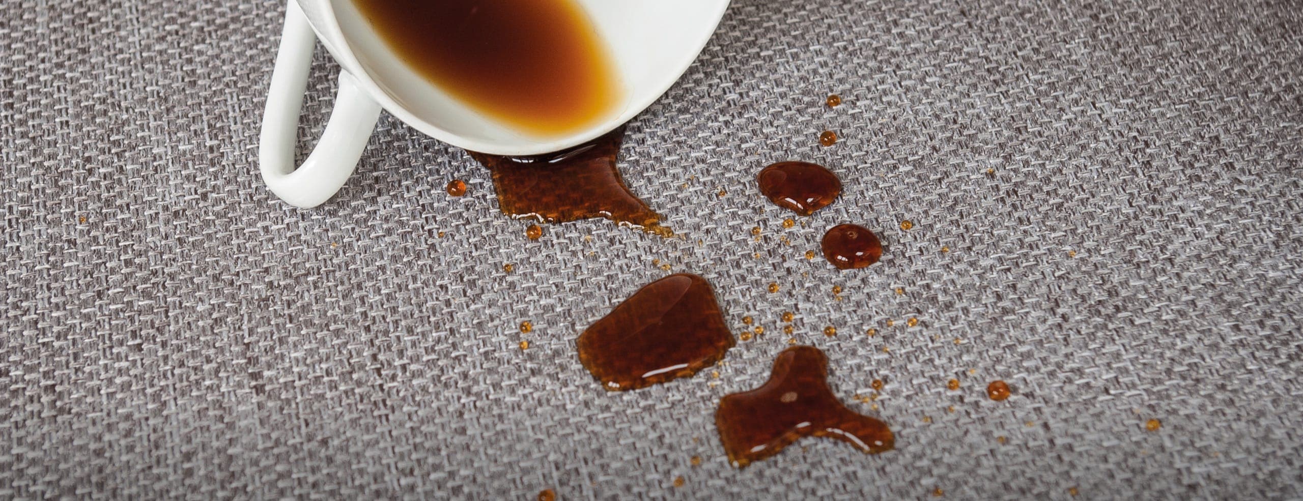 Potenciando Espaços com Tecidos <br>Sustentáveis e Inovadores 